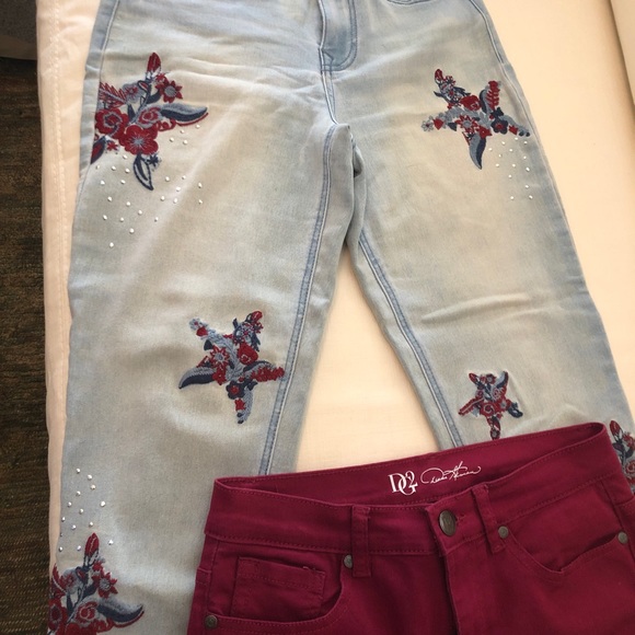 DG2 two pairs of beautiful embroidered jeans - Picture 2 of 11